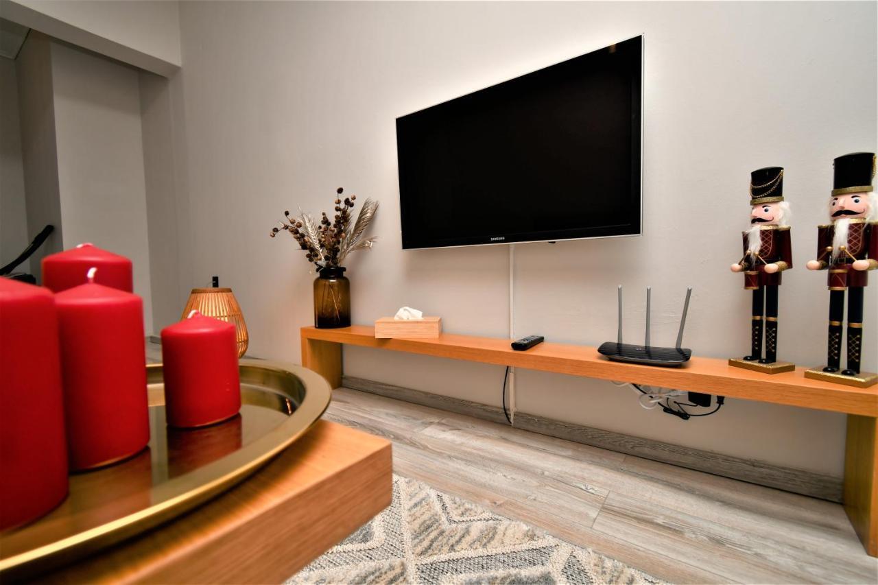 Central Cozy Apartment Яніна Екстер'єр фото
